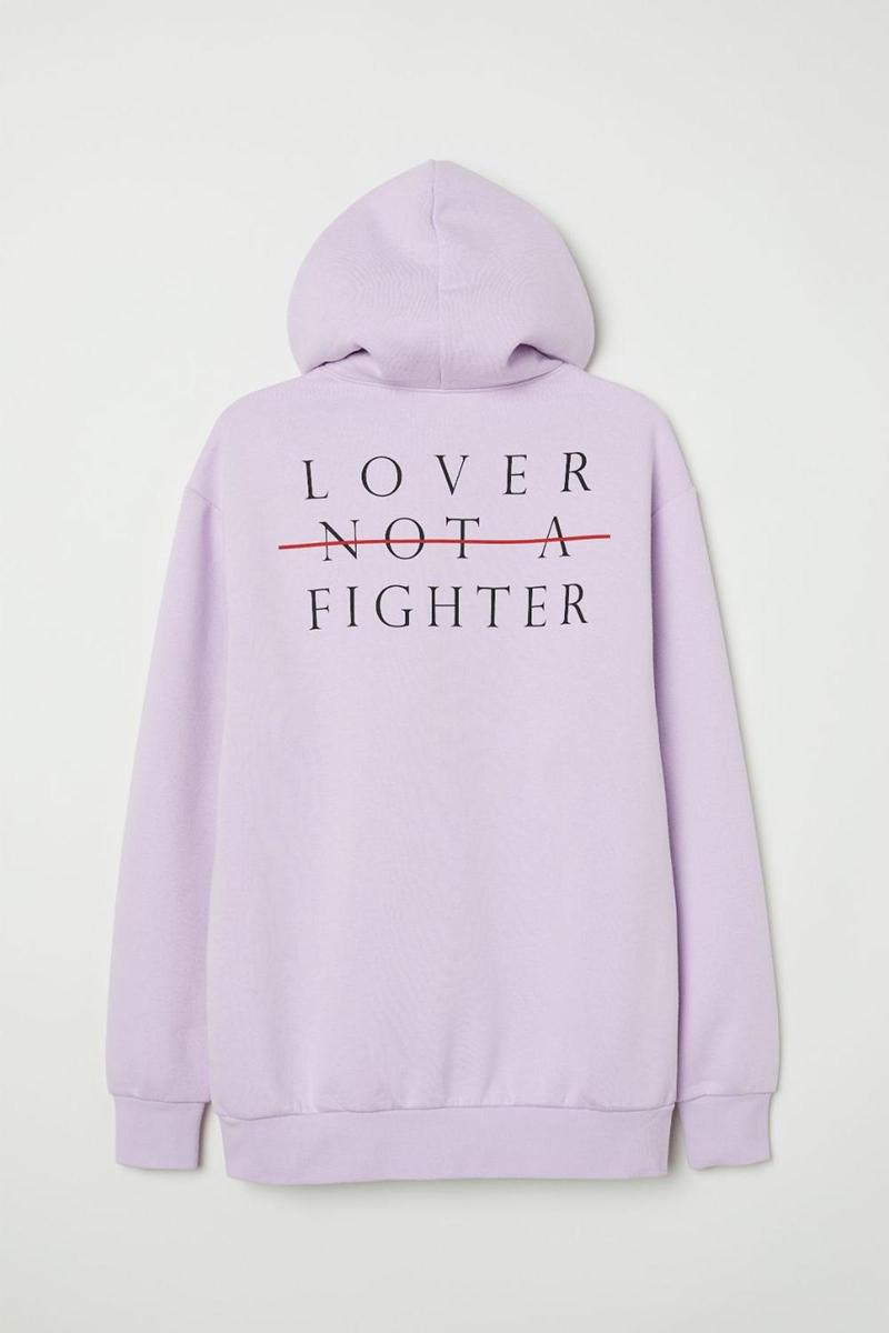 Sudadera lila 'Lover not a fighter' de 'Love Of All' by H&amp;M