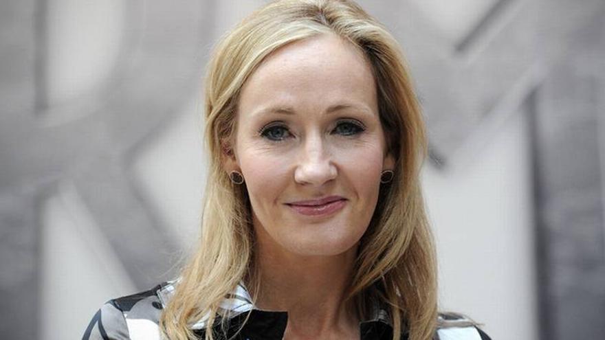 Las escuchas telefónicas, la trama de la nueva novela de J.K. Rowling