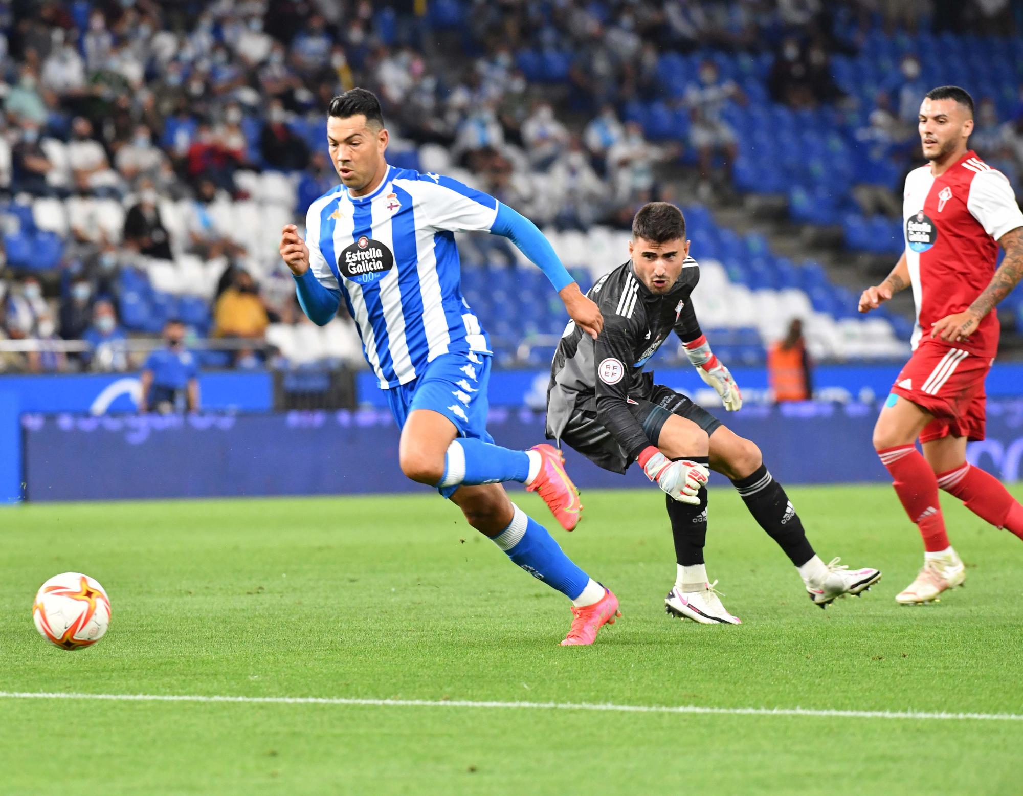 El Dépor golea al Celta B en Riazor