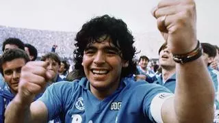 Se subasta el Balón de Oro de Maradona.. ¡desaparecido durante décadas!