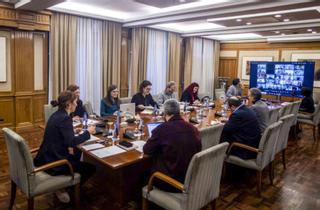 Salud rechaza la obligación de la mascarilla y las autobajas laborales