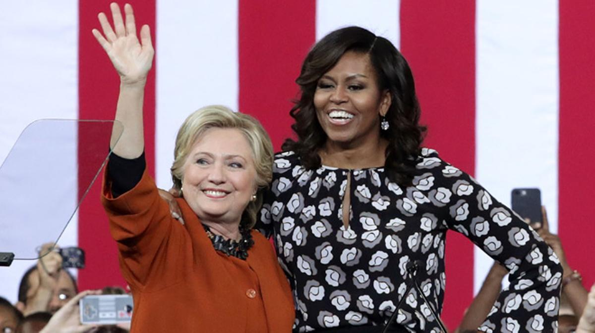 Hillary Clinton recibe el apoyo de Michelle Obama en Carolina del Norte.