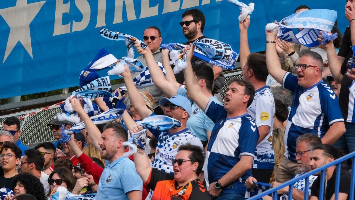 La afición fue lo mejor en el derbi Sabadell - Nàstic