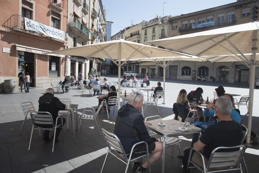 Obertura de comerços i terrasses a Manresa el primer dia de la fase 1