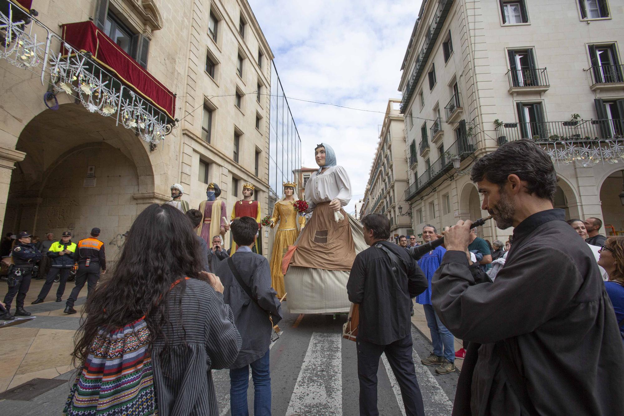 Alicante ha celebrado la festividad de su patrón, San Nicolás, con una misa en la Concatedral de San Nicolás y una procesión