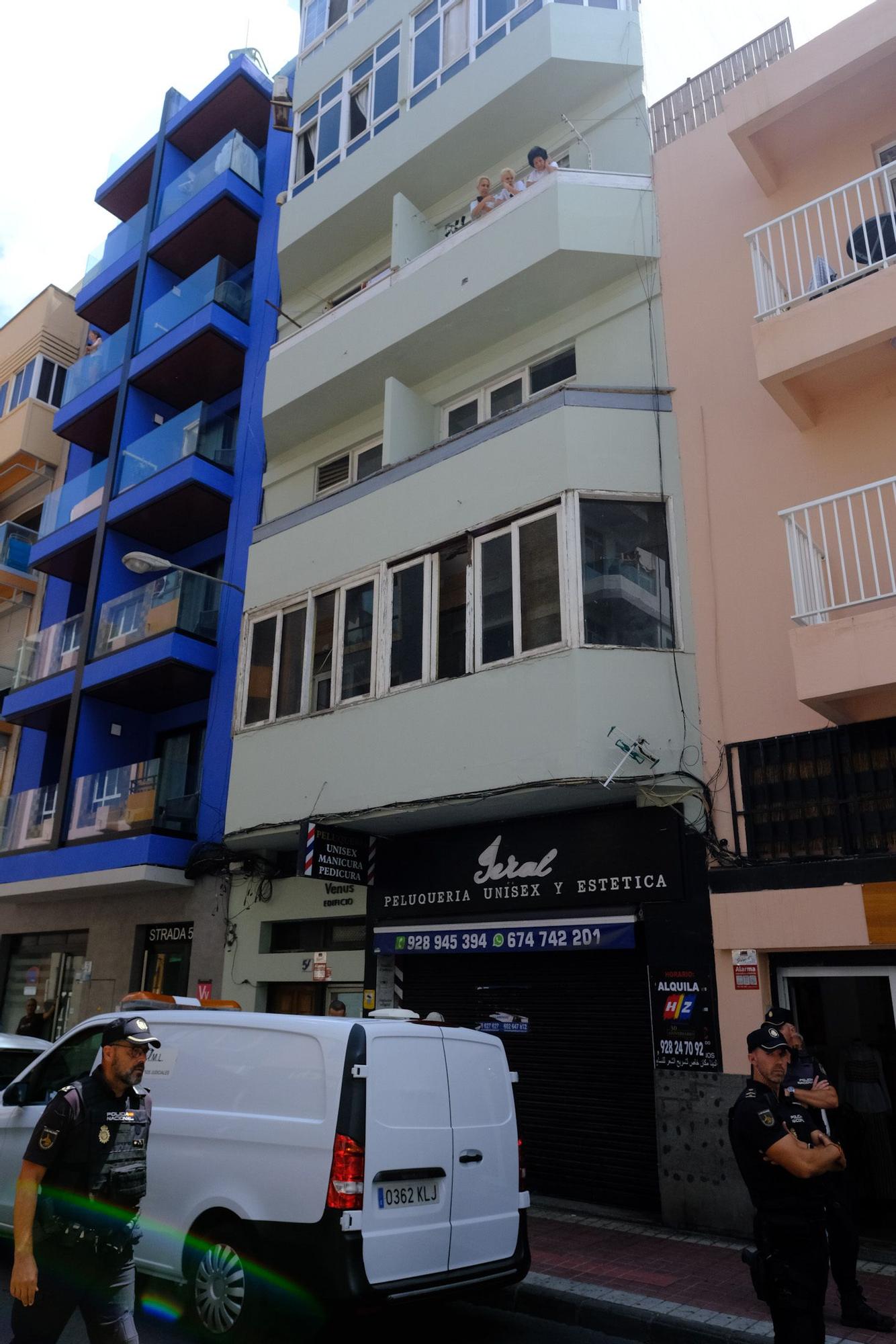 Hallan muerta a una mujer en una vivienda de la zona de Las Canteras