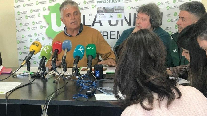 Luis Cortés: &quot;No nos iremos de Mérida sin que Vara nos dé soluciones&quot;