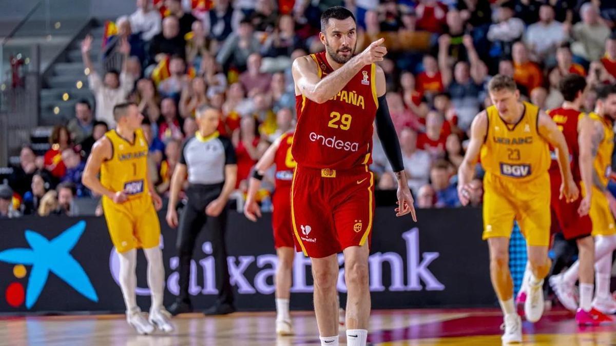 Pierre Oriola, en l'últim partit de la selecció espanyola, contra Ucraïna