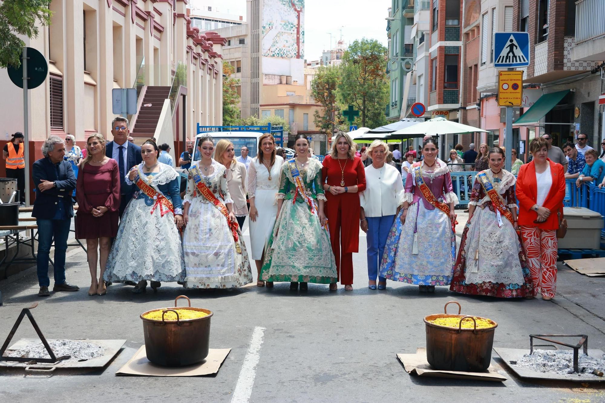 Galería del reparto de arroz de les 'calderes' en el día grande de las fiestas de Almassora