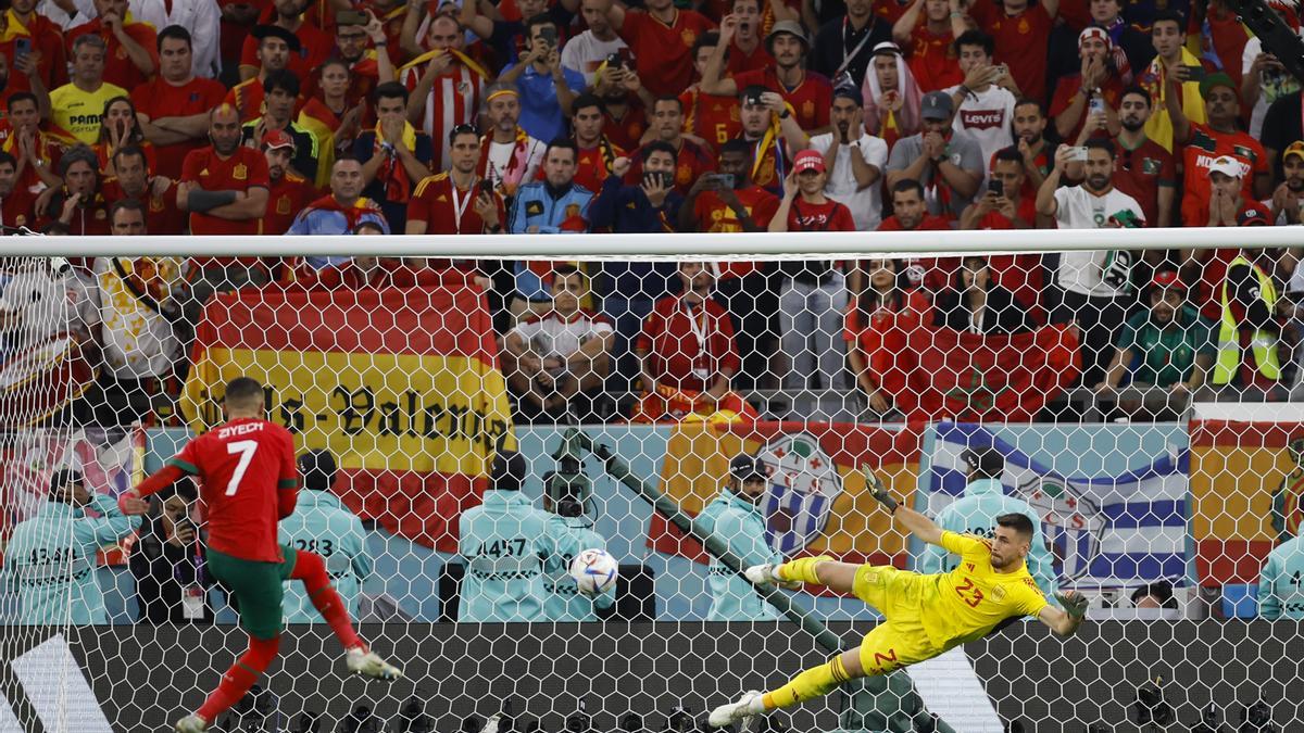 Unai Simón durante la tanda de penaltis.