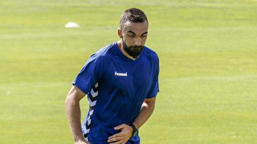 El Alcoyano quiere aligerar el plantel con la salida de Carlos de Lerma