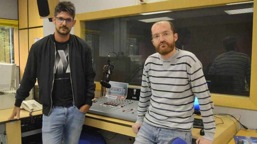 Jorge García y José Jardón, en la Facultade de Ciencias Sociais. // FdV