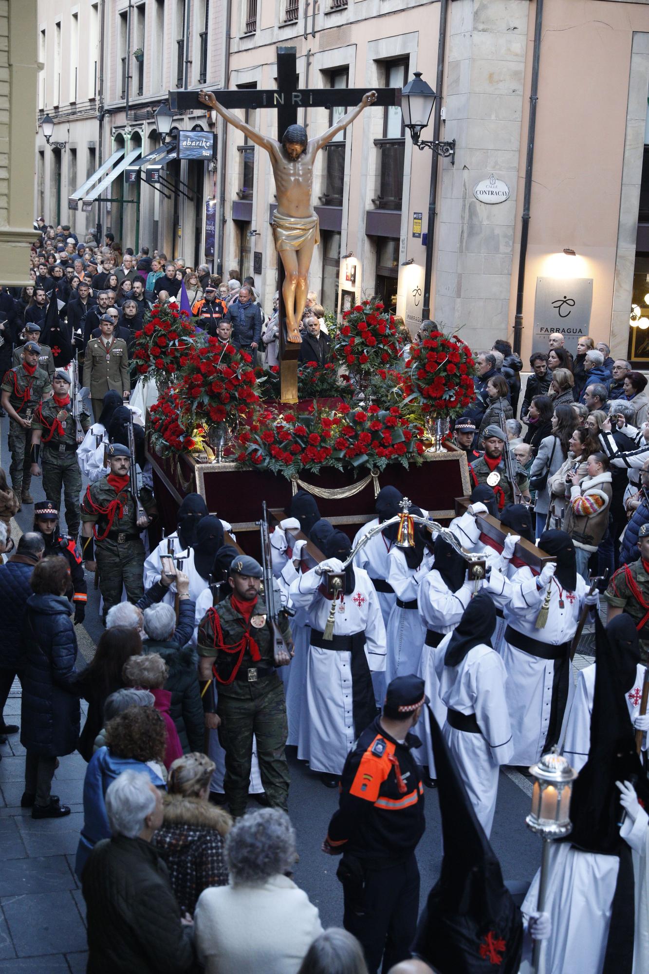 En imágenes: Así fue la multitudinaria procesión del Jueves Santo en Gijón