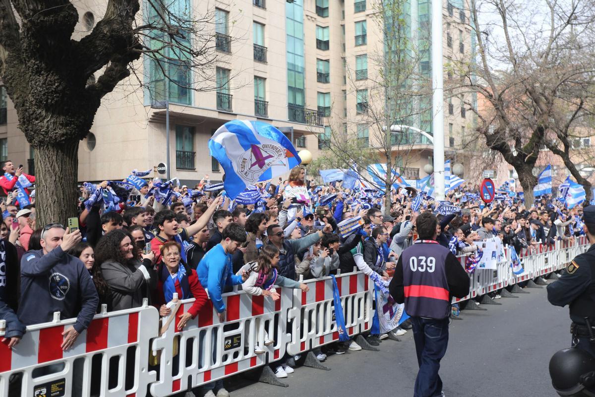 Así recibió el deportivismo al equipo antes del partido ante el Málaga