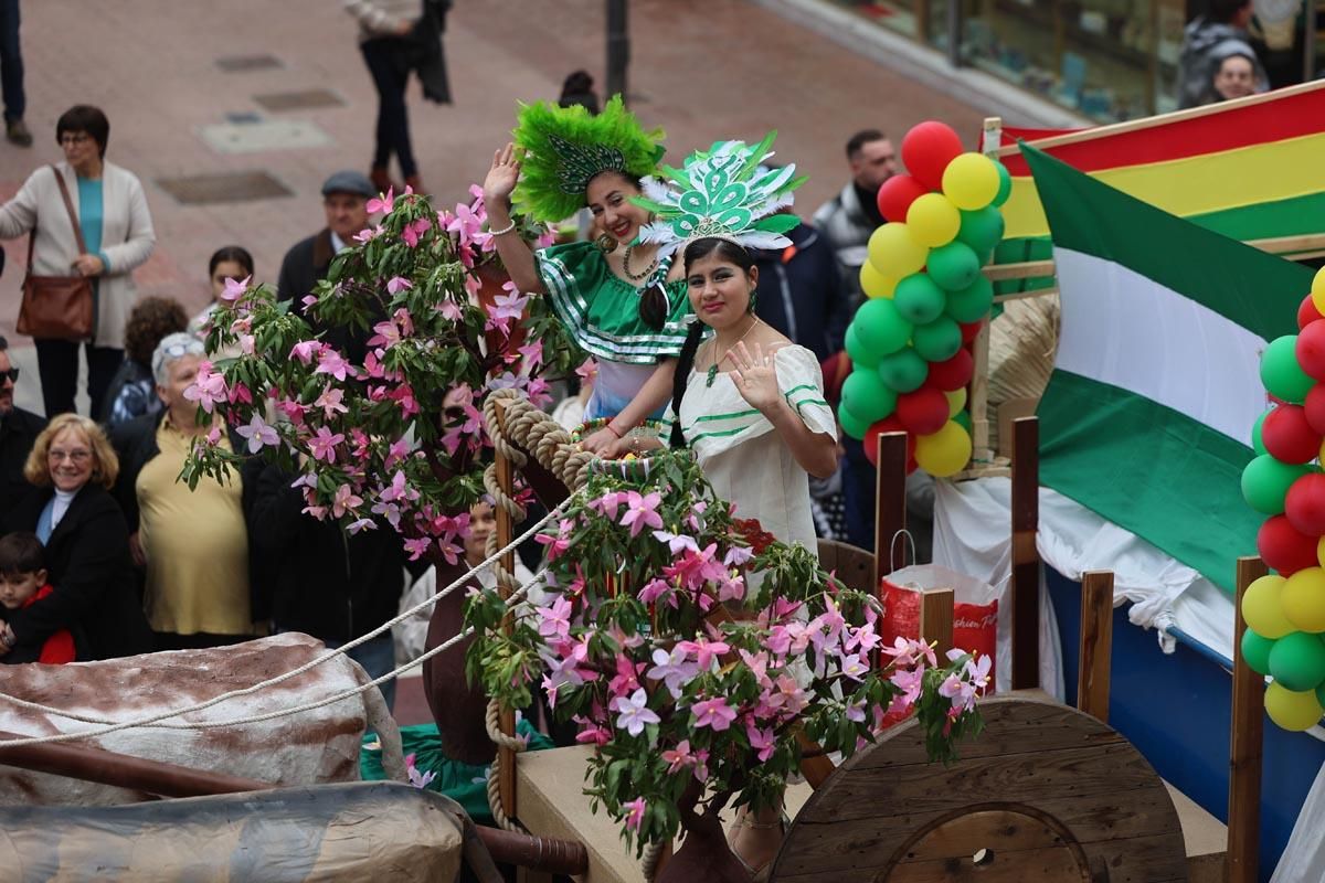 Búscate en las imágenes de la rúa de Carnaval de Ibiza