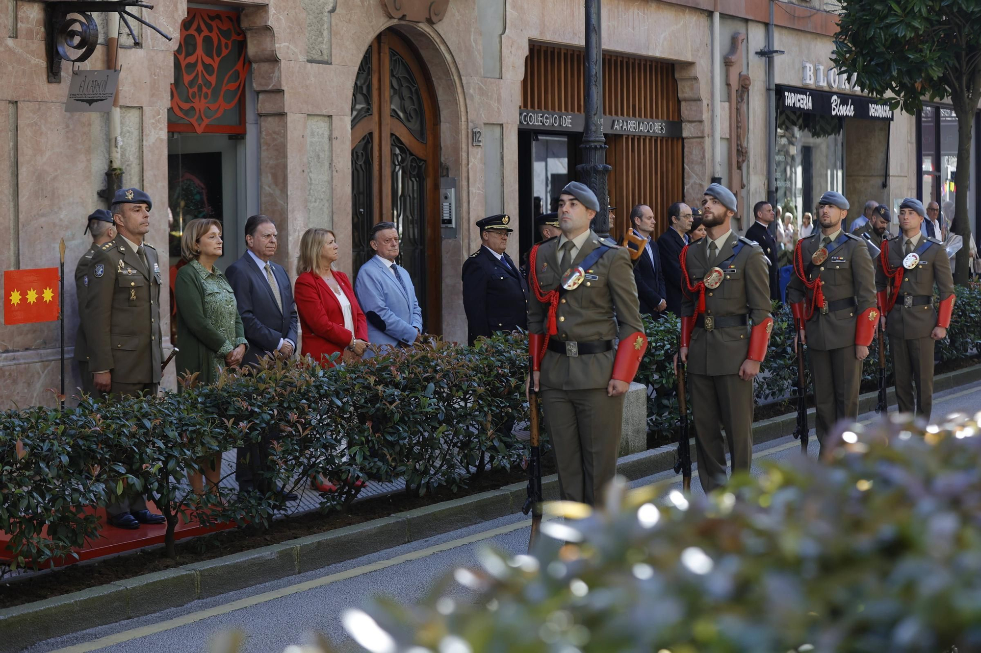 Parada militar en Oviedo para homenajear al Cabo Noval