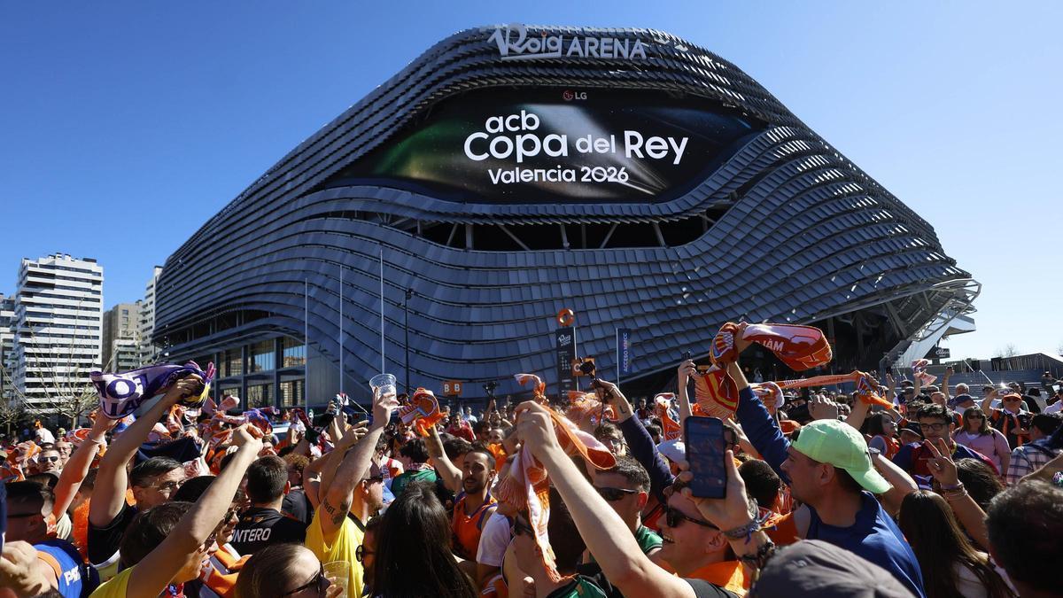 La fiesta de la Copa del Rey se adueña de València: ¡Vaya ambientazo!