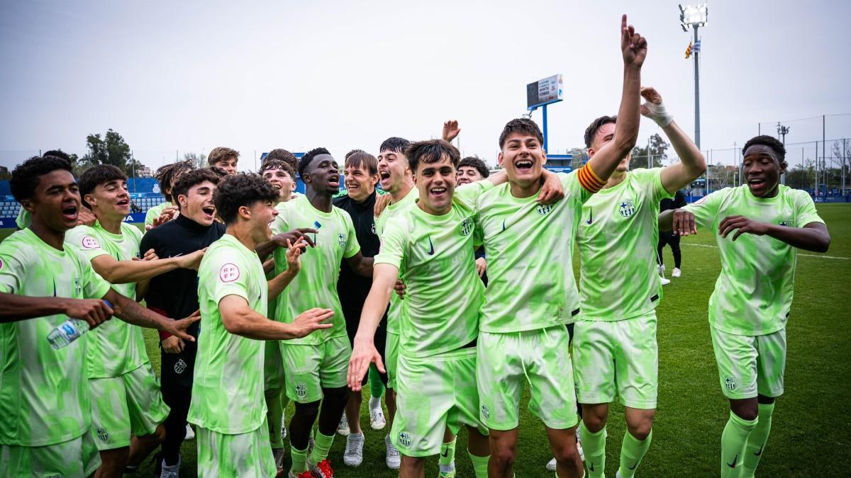 El Barça celebró la liga en el campo del Espanyol