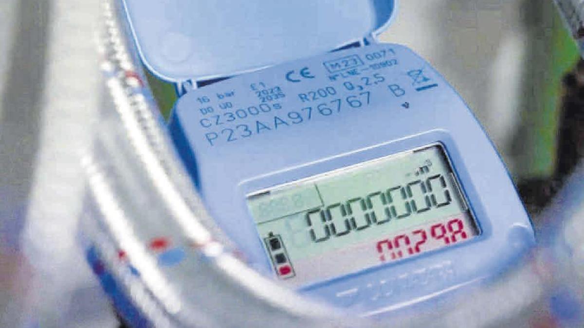 Emmasa actualiza el parque de contadores de Santa Cruz de Tenerife. |