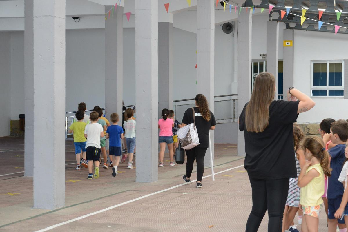 Un campamento de verano en las instalaciones del CEIP Reibón.