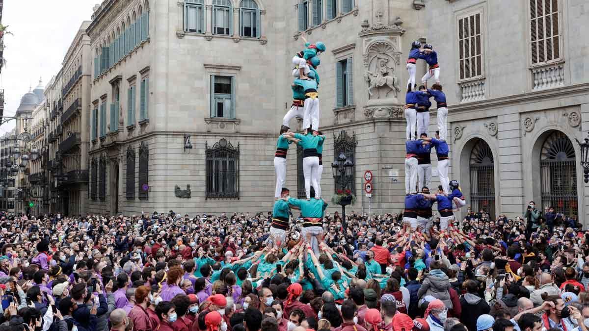 Jornada 'castellera' de las fiestas de Santa Eulàlia en Barcelona