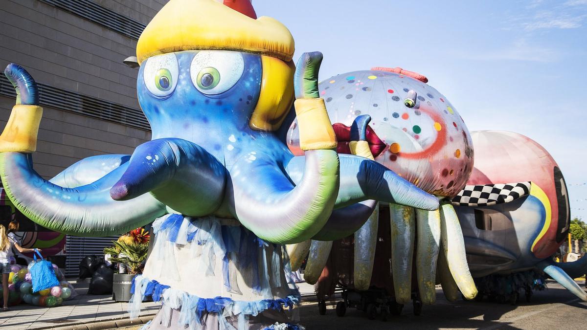 Hinchables gigantes harán las delicias de los más pequeños en el desfile de animación de las fiestas de la Magdalena.