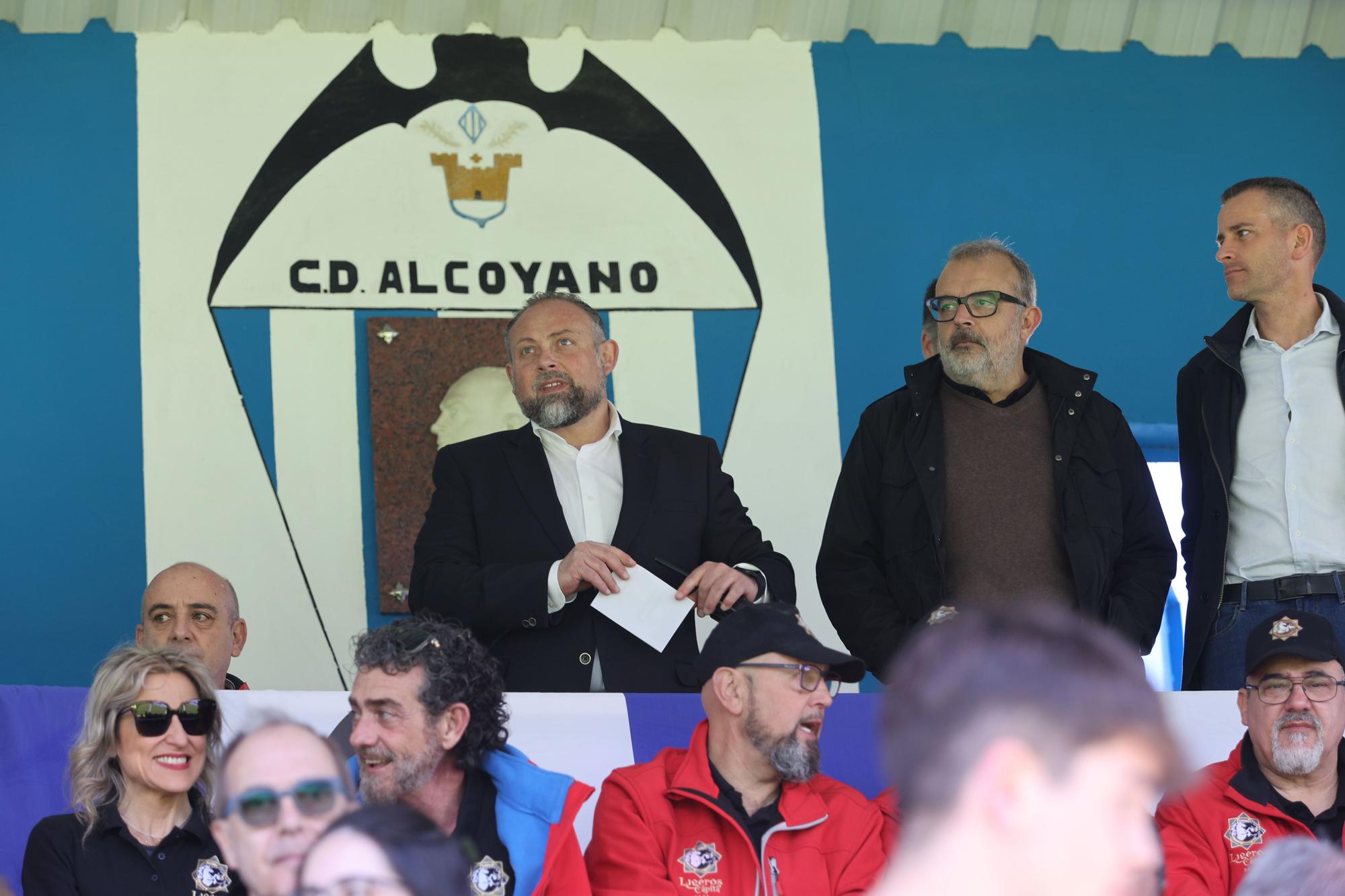 El Alcoyano se aleja del peligro (2-0)