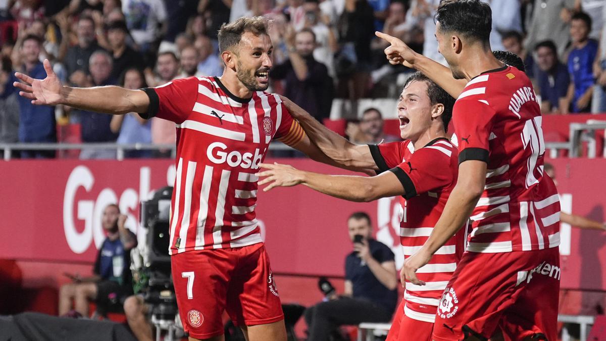 El Girona, celebrando un gol. A la izquierda, su estrella, Stuani.