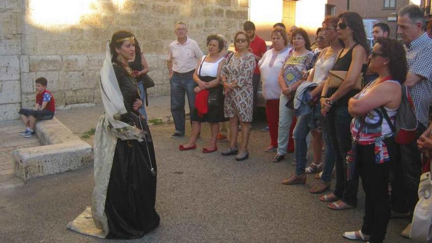 La actriz Lorena Pérez interpreta el papel de María de Molina. Foto