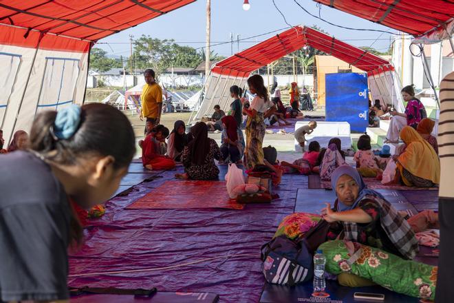 Un terremoto de 5,7 sacude la isla indonesia de Flores tras el fuerte sismo con 53 muertos