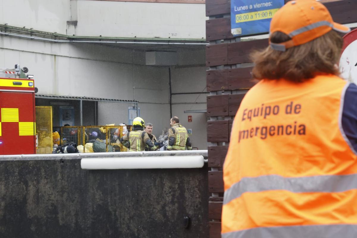 Un incendio en el centro comercial de As Cancelas obliga a evacuar el edificio