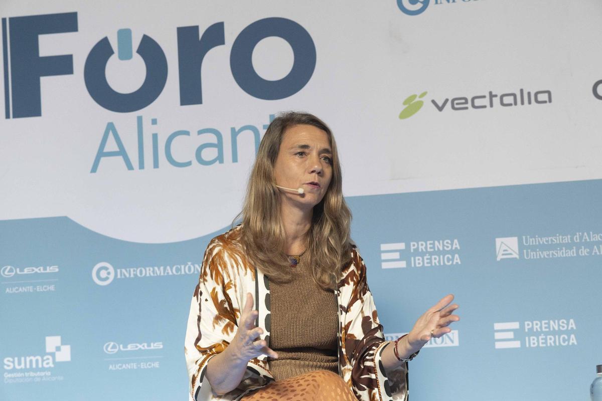 Ángela de Miguel protagoniza el Foro Alicante sobre «Las pymes en el contexto actual: retos y oportunidades»
