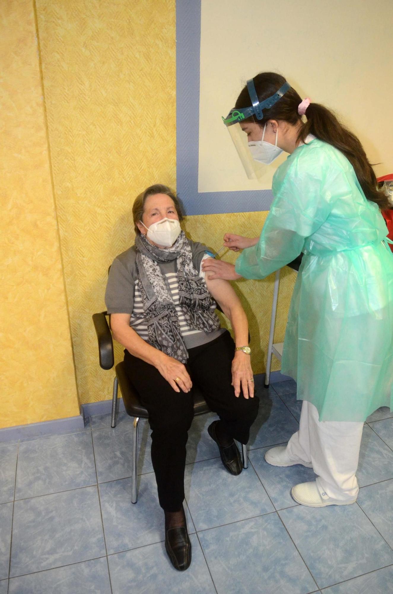 Vacunación COVID en el centro de salud de Vilagarcía