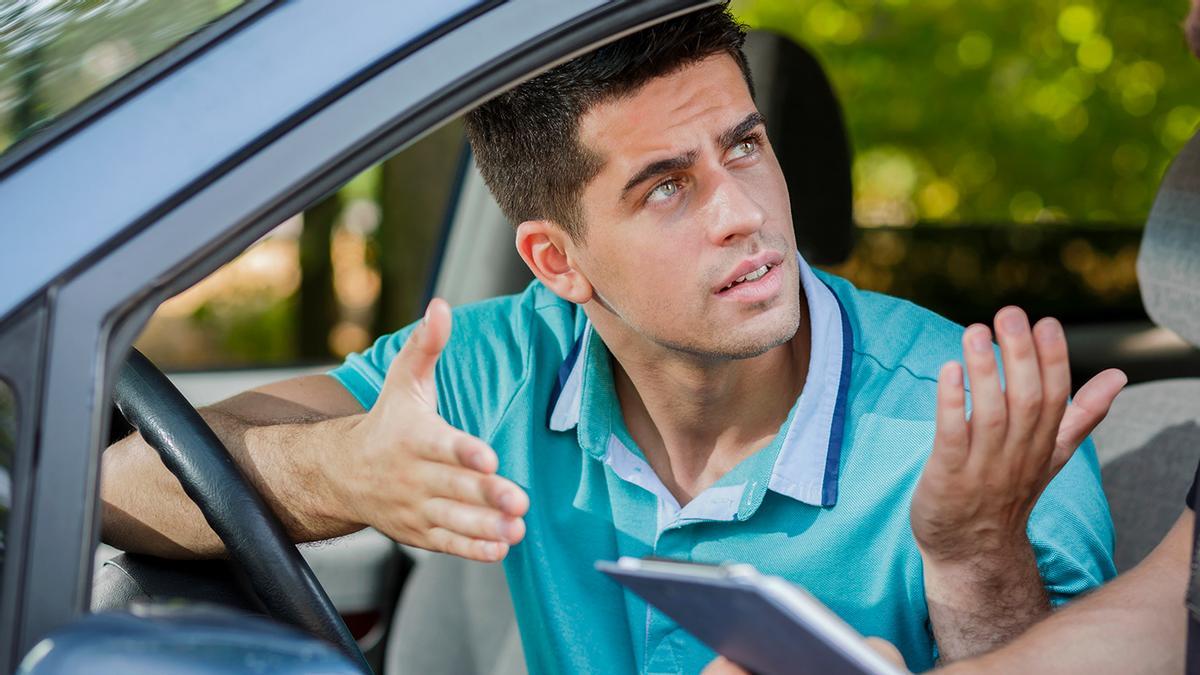 Adiós a coger el coche en fin de semana: la norma antiemisones que crispa a los conductores