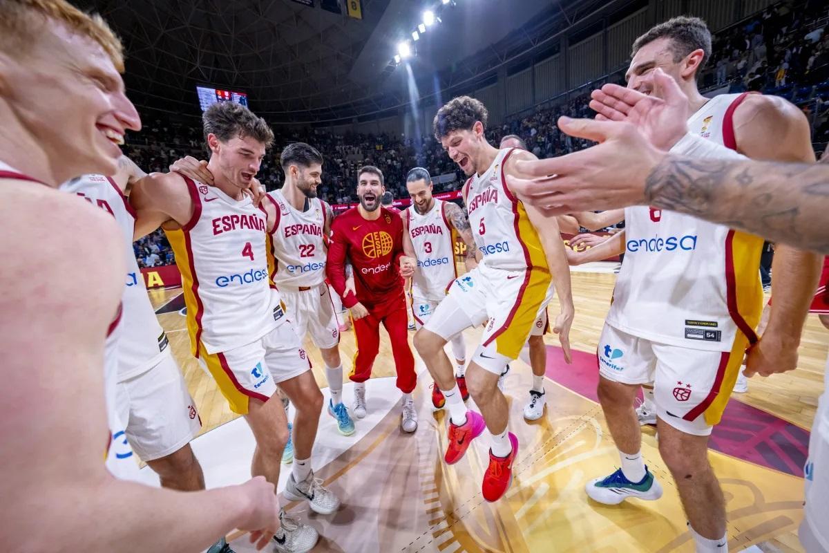 Álex Reyes repetirà convocatòria amb la selecció estatal