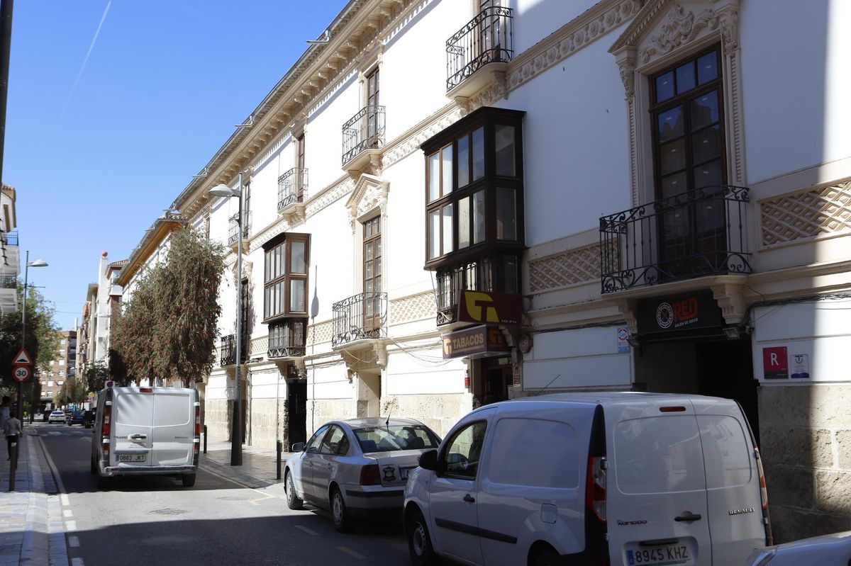 Fachada lateral del Casino de Lorca.