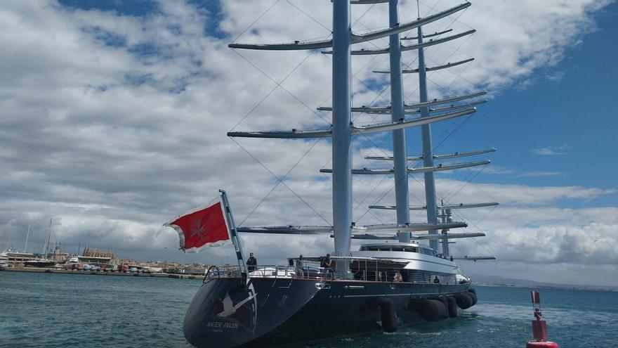 El Halcón Maltés ha atracado este jueves por la mañana en el Club de Mar de Palma