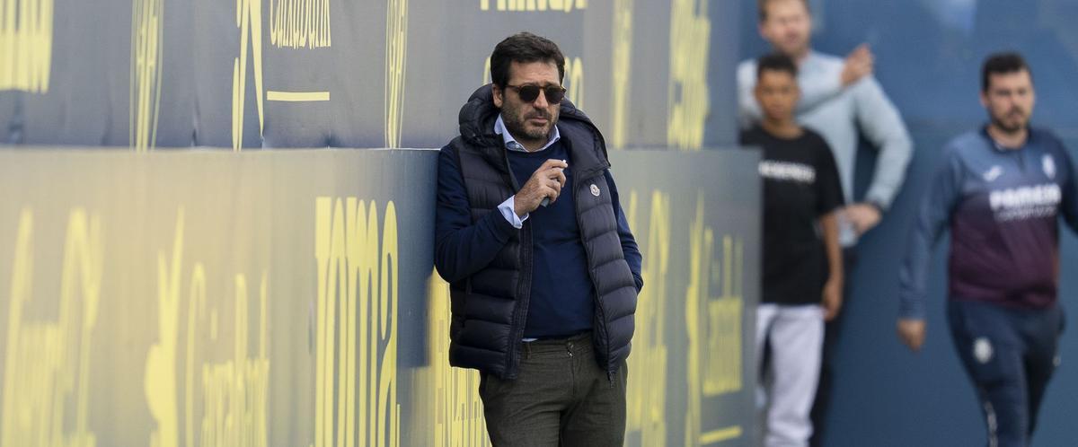 El consejero delegado del Villarreal, Roig Negueroles, vive por y para el fútbol las 24 horas del día.