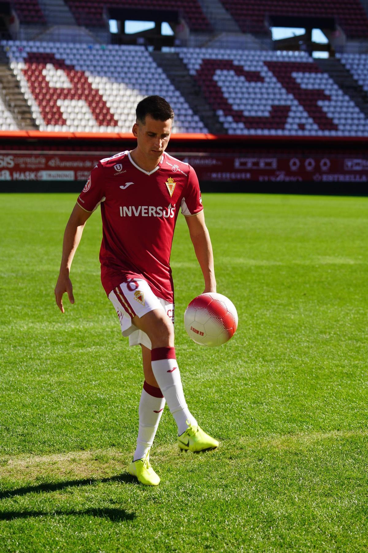 Juanto Ortuño en su presentación como jugador del Real Murcia