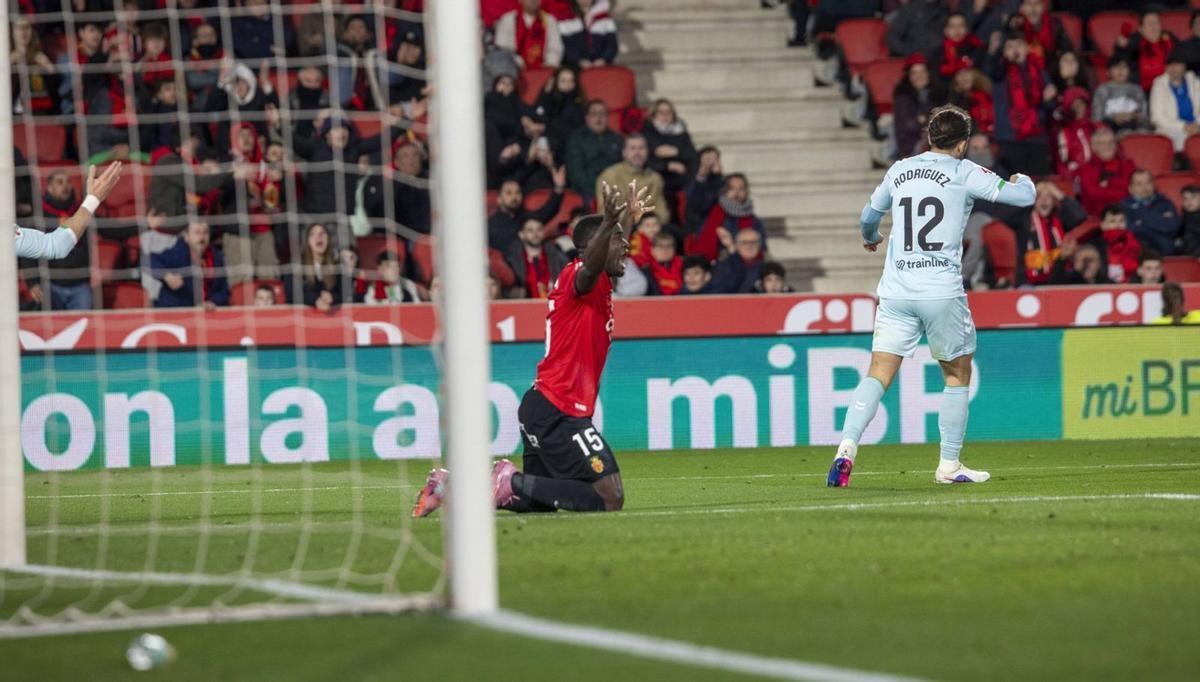 Real Mallorca lamentierte viel gegen Betis. Hier Neuzugang Zito Luvumbo, der kein allzu vielversprechendes Debüt feierte. | FOTO: GUILLEM BOSCH