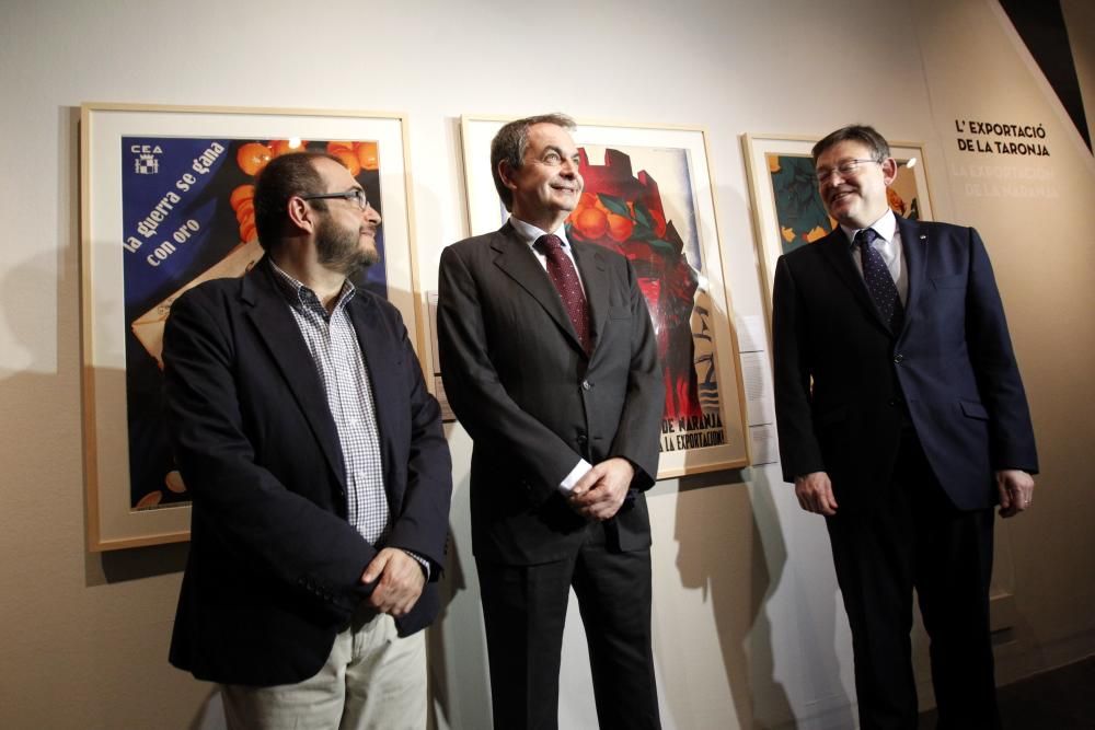 Zapatero y Puig visitan la exposición sobre la República en el MUVIN