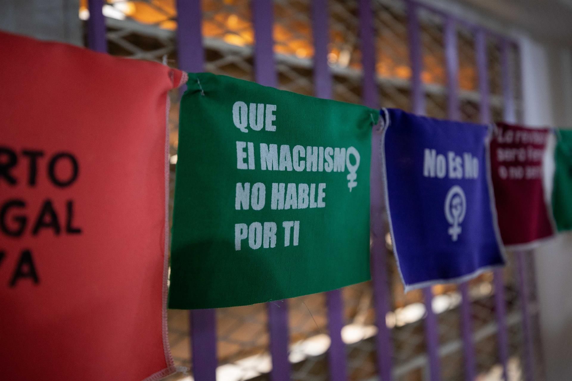 Carteles feministas en Caracas (Venezuela)