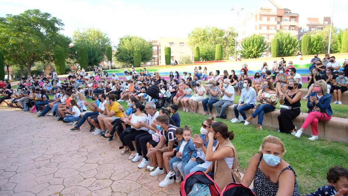 Muchas emociones retenidas durante el homenaje póstumo.