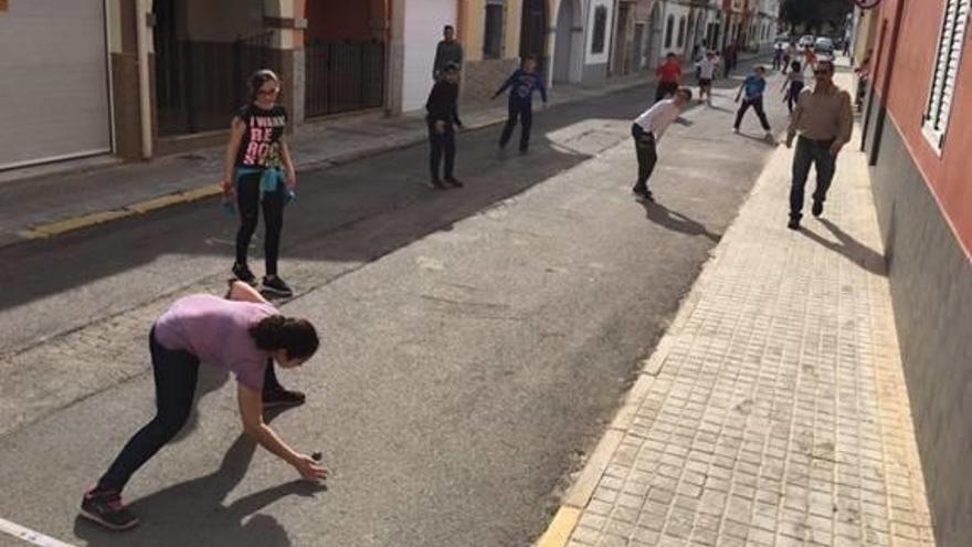 Xilxes organitza una gran partida de raspall femení