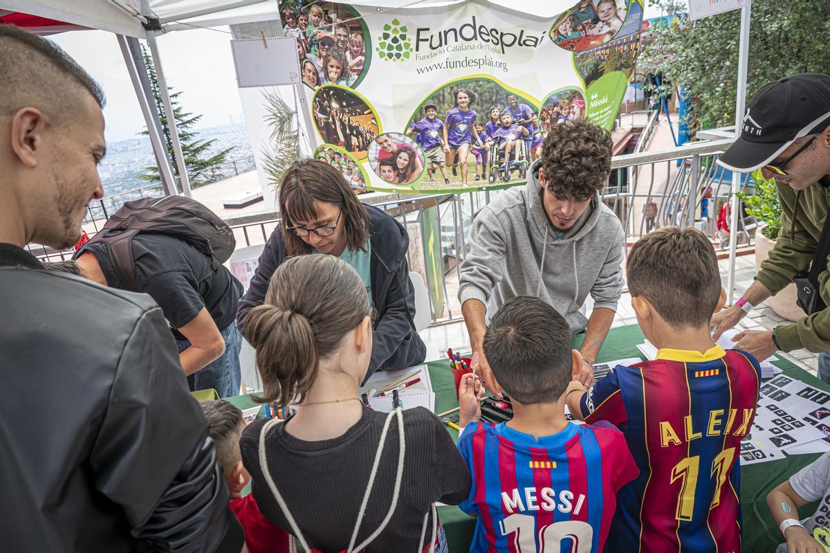 Fiesta solidaria de El Periódico en favor de Fundesplai en el Tibidabo