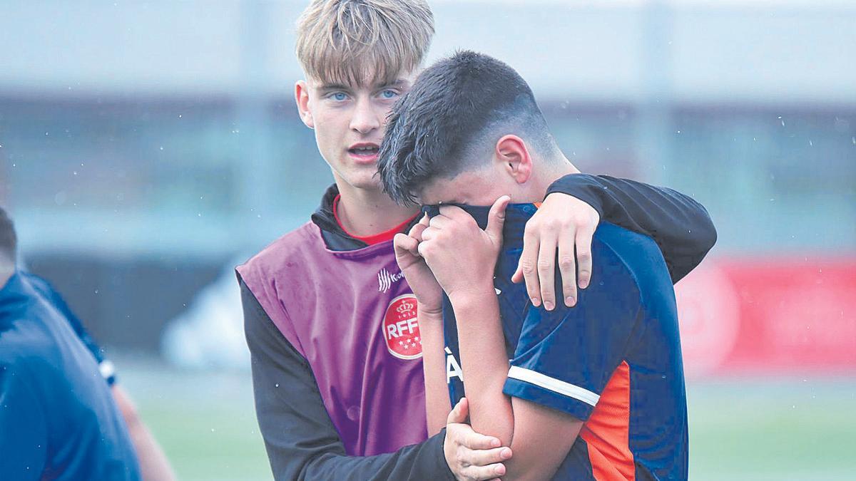 Un porterazo de Alcoi deja a la Sub-14 sin final en los penaltis