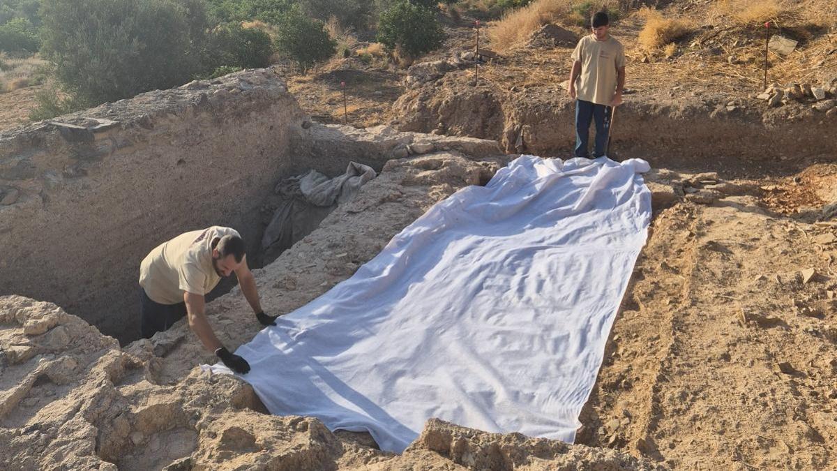 Los trabajos de excavación en el Castillejo de Monteagudo.