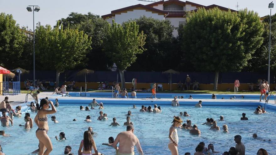 El Santuario y Figueroa inauguran la temporada de piscinas