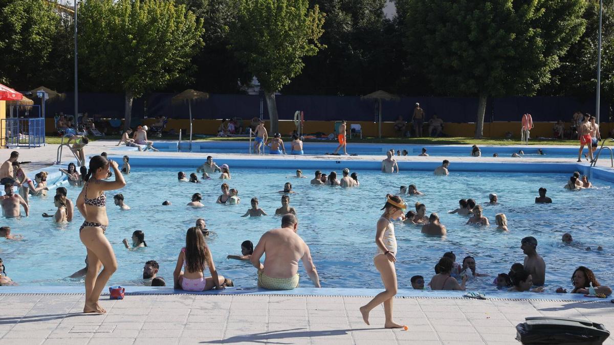 El Santuario y Figueroa inauguran la temporada de piscinas