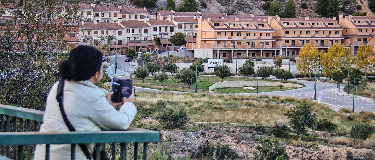 Lugar donde está prevista la construcción de un puente que enlace con la urbanización de Serelles en Alcoy.